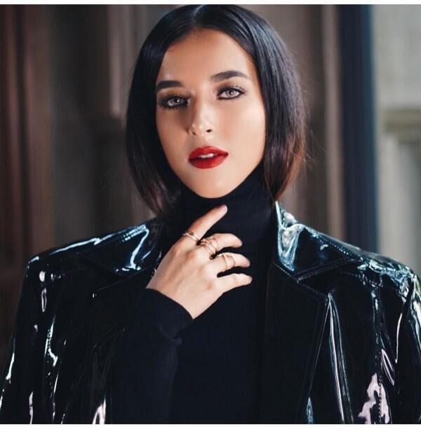 10 Potret Tasya Farasya dengan Bold Make Up, Cetar Abis!