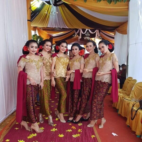 10 Adu Gaya Kebaya Artis Dangdut, Kasual sampai Mewah Penuh Payet!