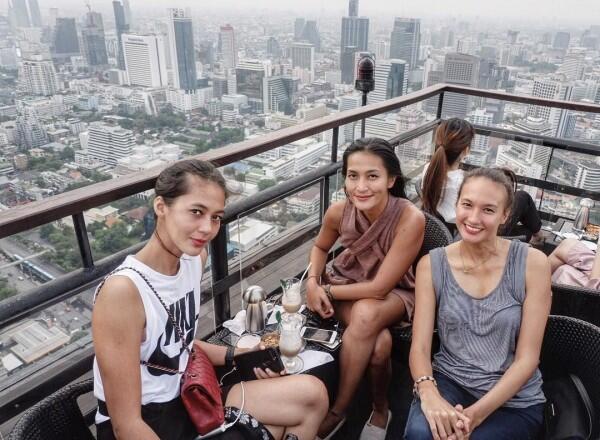 Bak Kakak Adik, 10 Kedekatan Paula Verhoeven & Nadine Chandrawinata