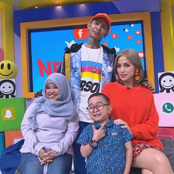 9 Potret Rahmawati Kekeyi Bersama Para Selebriti Hits Tanah Air