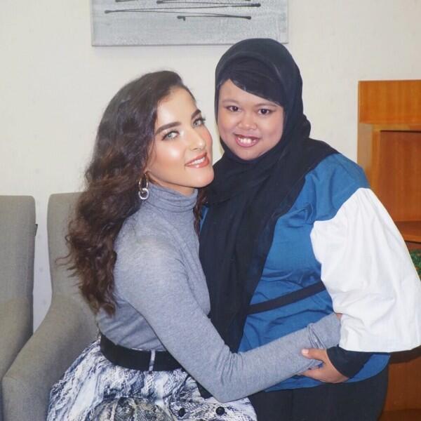 9 Potret Rahmawati Kekeyi Bersama Para Selebriti Hits Tanah Air