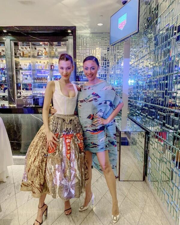 Maia Estianty Bertemu Bella Hadid, Begini Potret Keseruannya!