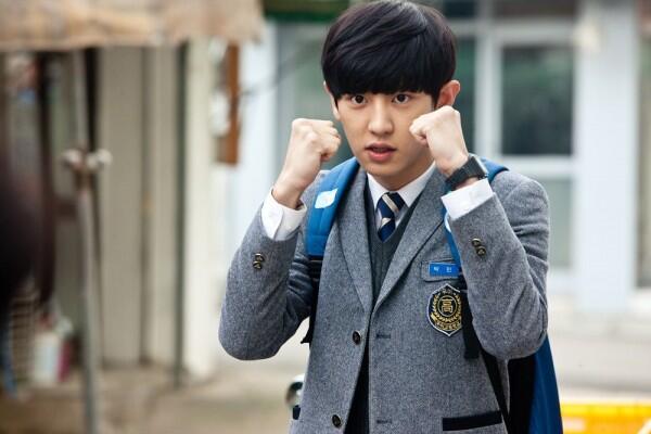 Genap 27 Tahun, Lihat Yuk 10 Potret Perjalanan Karier Chanyeol EXO Ini