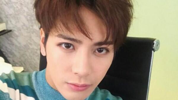 6 Idol KPop Ini Punya Mata Bulat yang Tatapannya Bikin Meleleh
