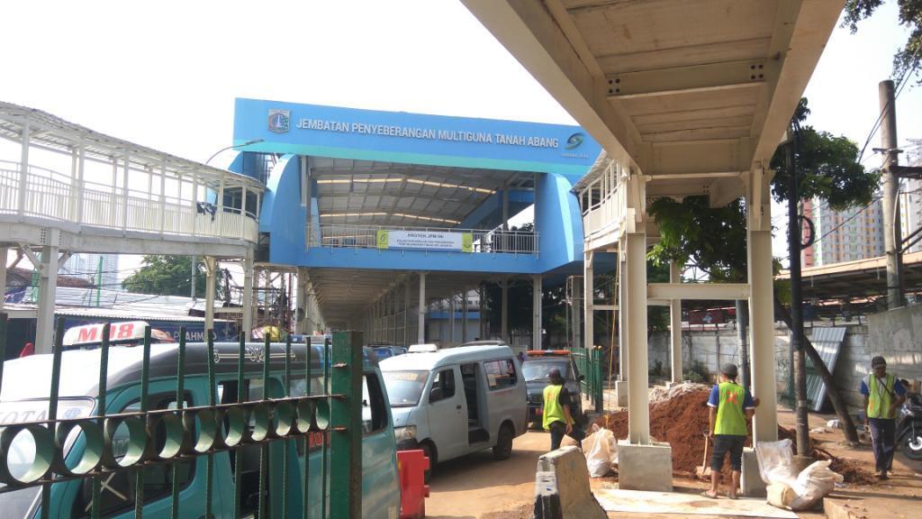 Faedah Skybridge Tanah Abang