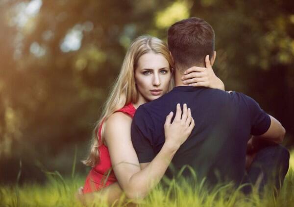 Kenapa Ada Wanita yang Mau Bertahan di Abusive Relationship?
