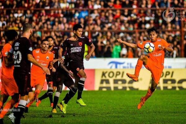 Dua Pekan Terakhir Liga 1, PSM atau Persija yang Jadi Juara?