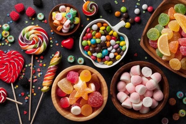7 Makanan yang Sebaiknya Tidak Dikonsumsi Saat Perut Kosong