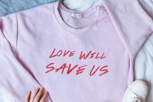5 Fashion Item yang Wajib Dimiliki Remaja Cewek