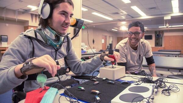 Xbox Adaptive Controller, Gadget Inovatif untuk Kaum Disabilitas