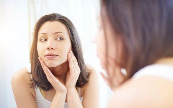 Mau Kulit Lembap? 5 Kandungan Ini Wajib Ada di Skincare Milikmu