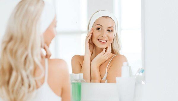 Mau Kulit Lembap? 5 Kandungan Ini Wajib Ada di Skincare Milikmu
