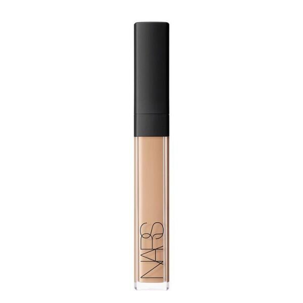 10 Makeup Favorit Kylie Jenner yang Berhasil Menyulapnya Makin Menawan