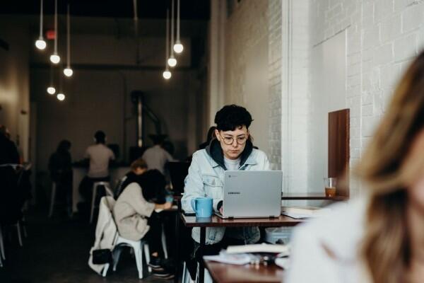 8 Tipe Unik Orang ke Kafe, Kamu Termasuk yang Mana Nih?