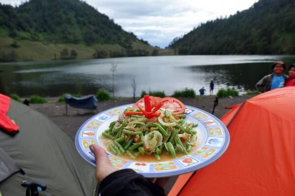 Bermalam di Ranu Kumbolo? 6 Aturan Ini Wajib Kamu Patuhi Lho!