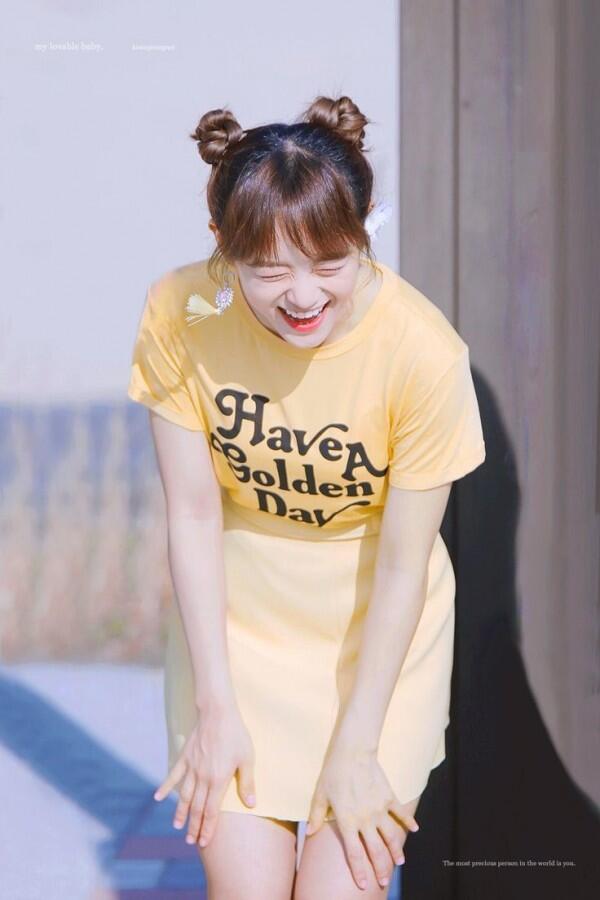 9 Mix and Match Outfit Warna Kuning ala Se-jeong Gugudan, Chic Abis!