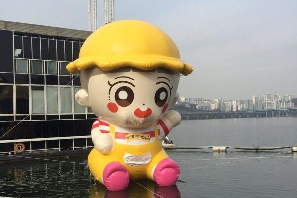 Chanyeol EXO Ultah, Ini 8 Kado Fantastis yang Pernah Dibuat Fans