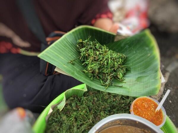 Kebanggaan Surabaya, Ini 5 Keunikan Pecel Semanggi yang Melegenda