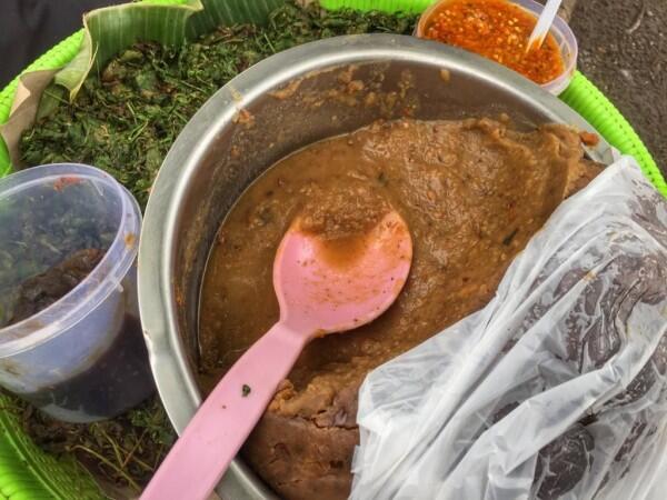 Kebanggaan Surabaya, Ini 5 Keunikan Pecel Semanggi yang Melegenda