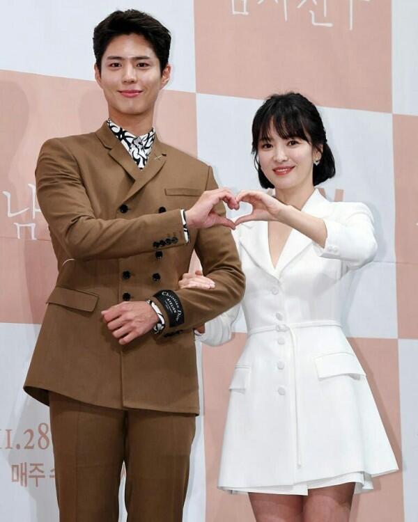 Gemas! 10 Potret Romantis Park Bo Gum & Song Hye Kyo di 'Encounter'
