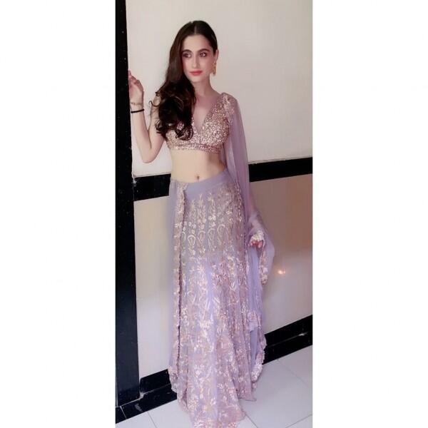 10 Potret Memesona Sanjeeda Shaikh, Pemeran Durga di Dendam & Cinta