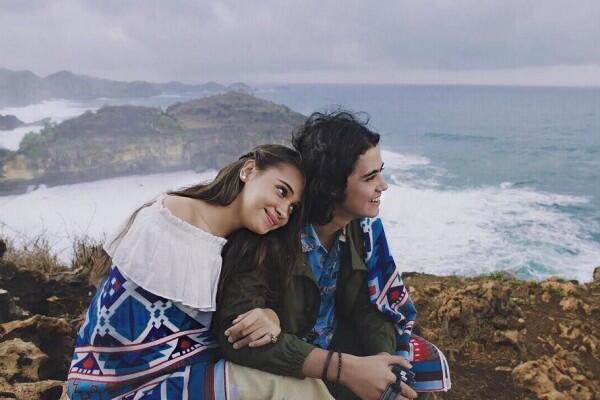 Balik Main Film, Ini 10 Potret Aliando Nyanyikan "Asal Kau Bahagia"