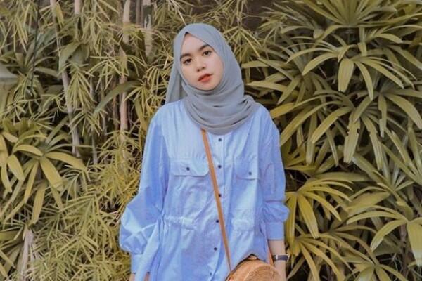 10 Hijab Look ala Selebgram Nabila Tarmuzi, Cute & Hits Banget Loh!
