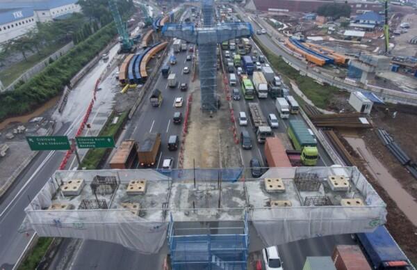 Presiden Jokowi: Jalan Tol Jakarta -Surabaya Tersambung Akhir Tahun