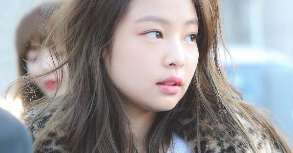 Memesona, Ini 7 Potret Jennie BLACKPINK saat Tak Pakai Makeup