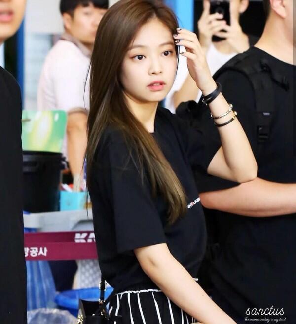 Memesona, Ini 7 Potret Jennie BLACKPINK saat Tak Pakai Makeup