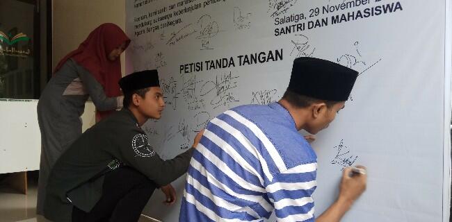 Santri dan Mahasiswa Se-Salatiga Berkomitmen Lawan Hoax