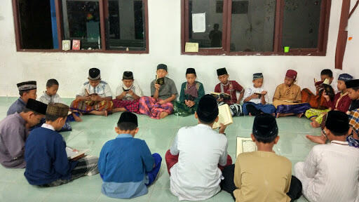 Mau Menghafal Al Quran ? Perhatikan Hal Berikut..