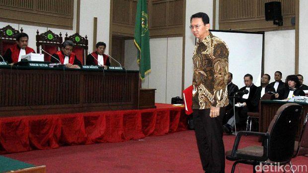 Jejak Humphrey Djemat: Dulu Pengacara Ahok, Kini Dukung Prabowo