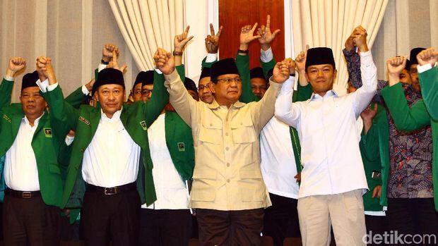 Jejak Humphrey Djemat: Dulu Pengacara Ahok, Kini Dukung Prabowo