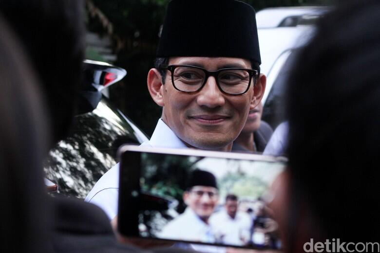 Kemewahan Petahana yang Dimaklumi Sandiaga