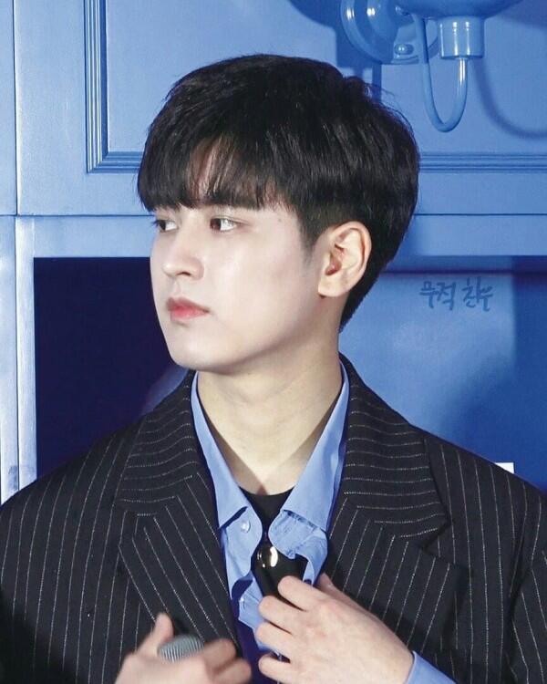 Dijuluki 'Nicest Maknae', Ini 12 Potret Paling Kece Chanwoo iKON