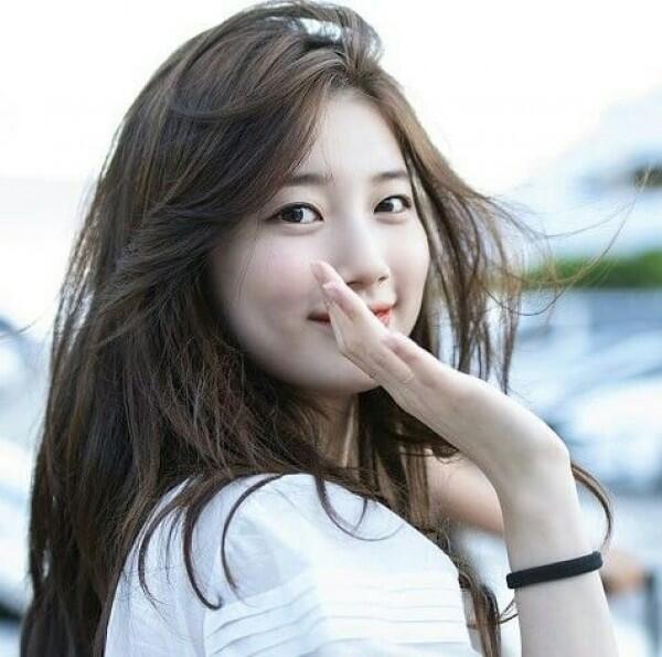 10 Potret Idol KPop Wanita Tetap Memesona Meski Saat 'Bad Hair'