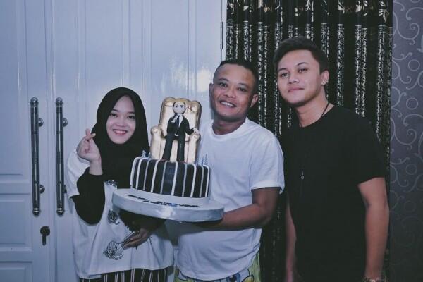 10 Momen Kompak Rizky Febian dan Putri Delina, Sibling Goals!