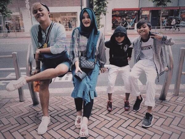 10 Momen Kompak Rizky Febian dan Putri Delina, Sibling Goals!