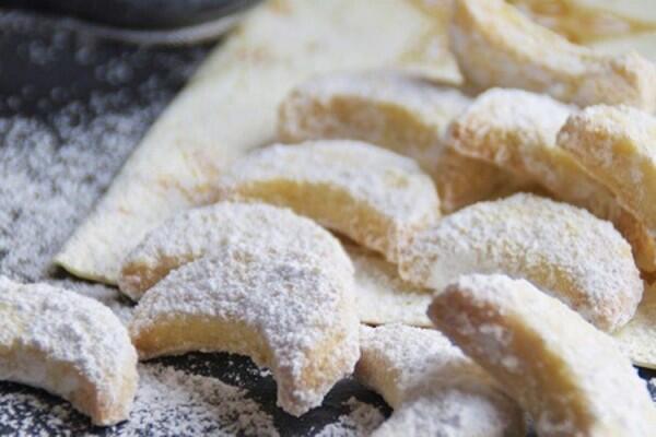 4 Resep Kue Putri Salju, Enak Tanpa Harus Beli Mahal-mahal