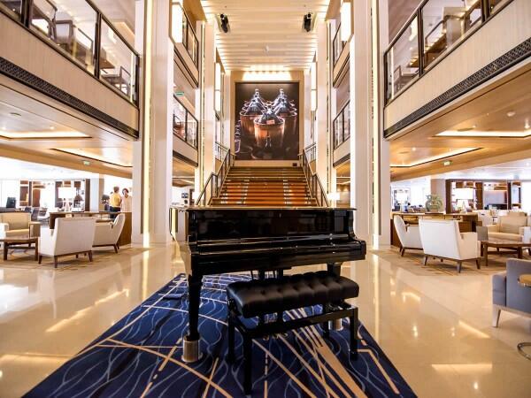 20 Potret Kece Kapal Viking Orio yang Bersandar di Surabaya North Quay