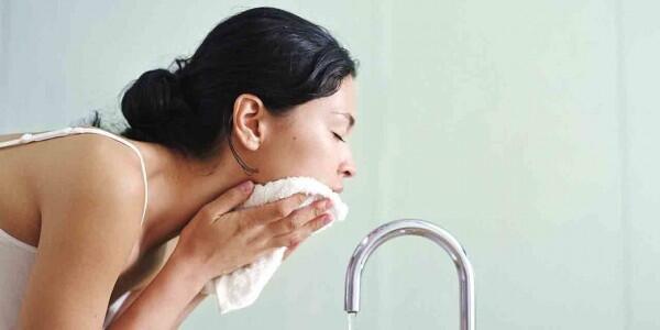 7 Cara Paling Mudah Melakukan Perawatan Detox untuk Kulit dari Rumah!