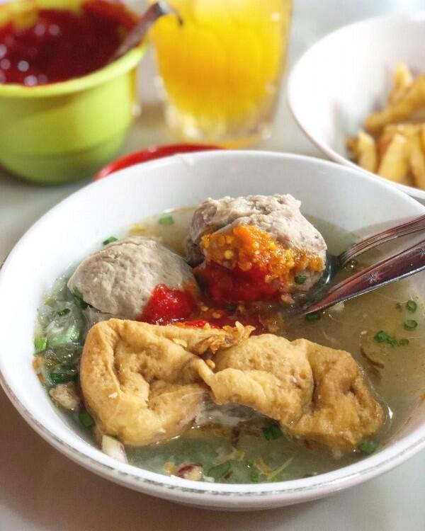 11 Tempat Makan Bakso Halal Paling Enak di Surabaya