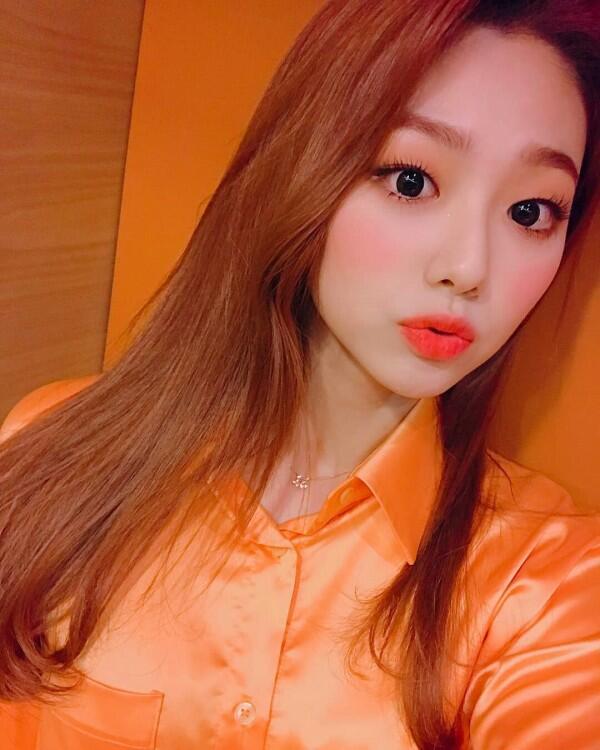 Sibuk Banget, Ini 10 Potret Mina Gugudan yang Fresh dan Cute Abis!