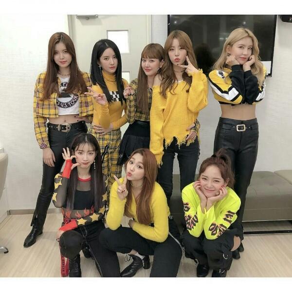 Sibuk Banget, Ini 10 Potret Mina Gugudan yang Fresh dan Cute Abis!