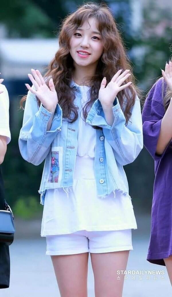 Outfit Yuqi (G)-IDLE yang Bikin Style Fashionmu Naik Tingkat, Modis!