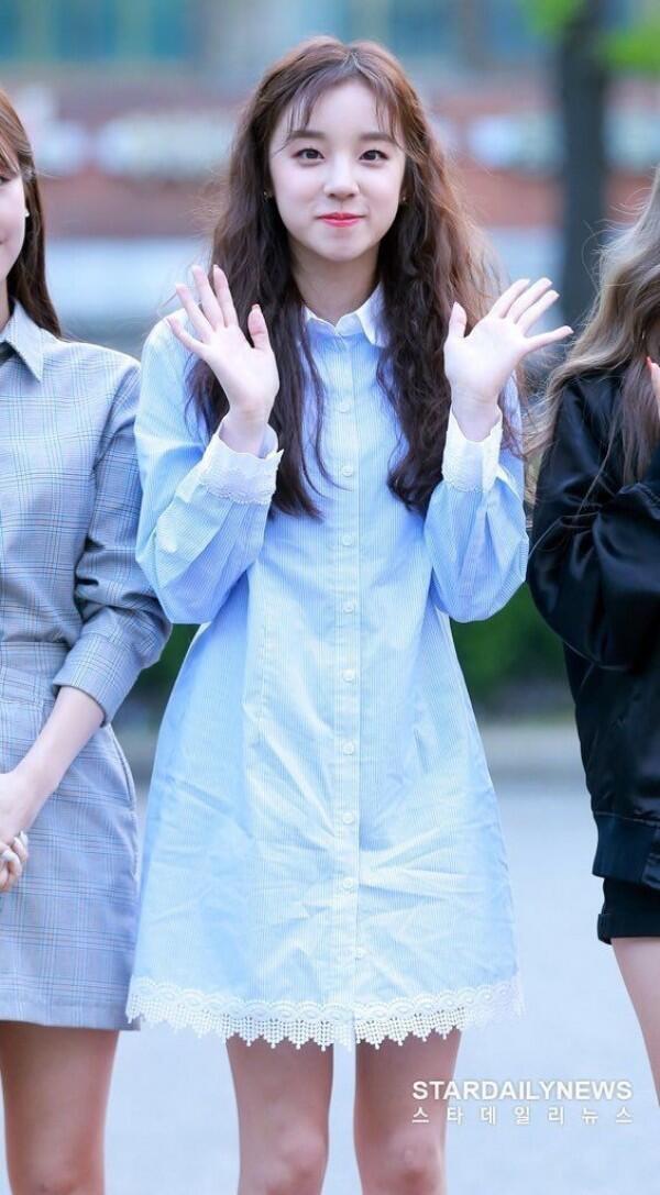 Outfit Yuqi (G)-IDLE yang Bikin Style Fashionmu Naik Tingkat, Modis!