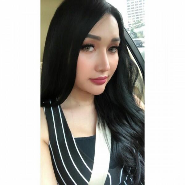 Rilis Lagu Baru, Ini 10 Potret Lucinta Luna yang Makin Hits & Elegan!