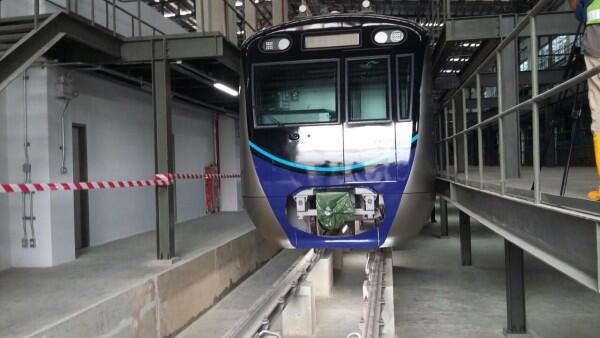 Proyek MRT dan LRT Hampir Rampung, Anies Harap Awal 2019 Beroperasi