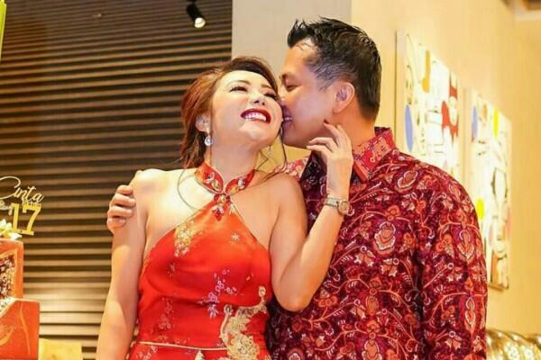 So Sweet, Ini 10 Potret Romantis Femmy Permatasari & Pacar Pengusaha!